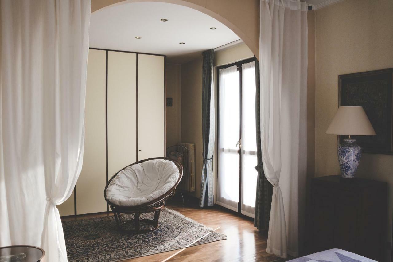 スルツァーノ Porto Franco Bed & Breakfast エクステリア 写真